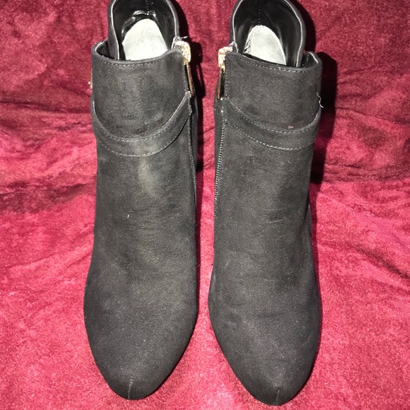 Guess suede booties - brand new! - Picture 2 of 8